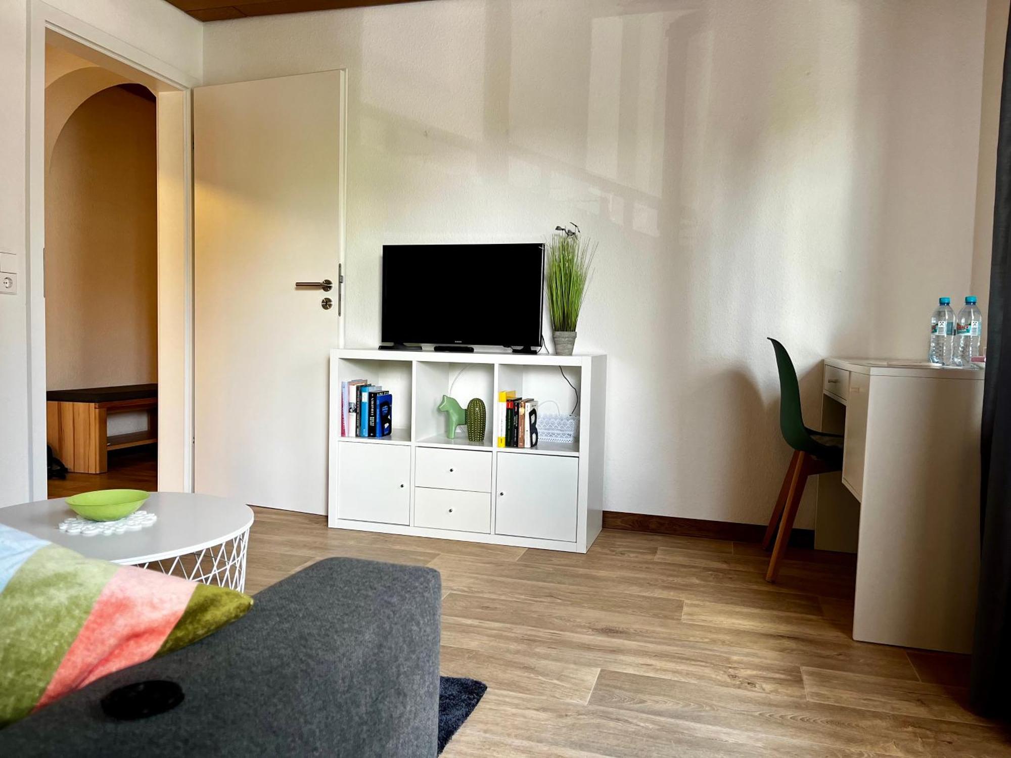 Business-Apartment Braun Abstatt Buitenkant foto