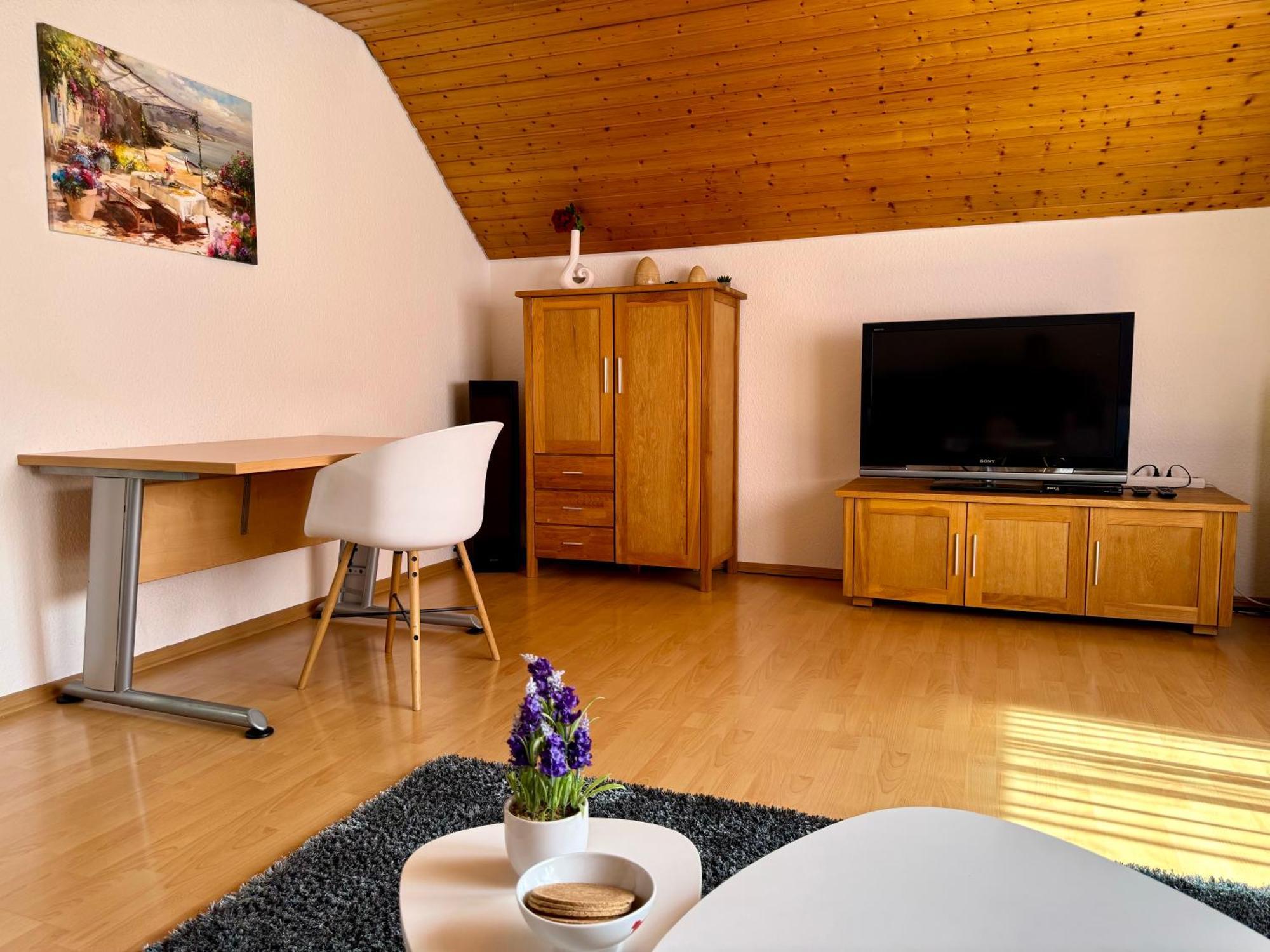 Business-Apartment Braun Abstatt Buitenkant foto
